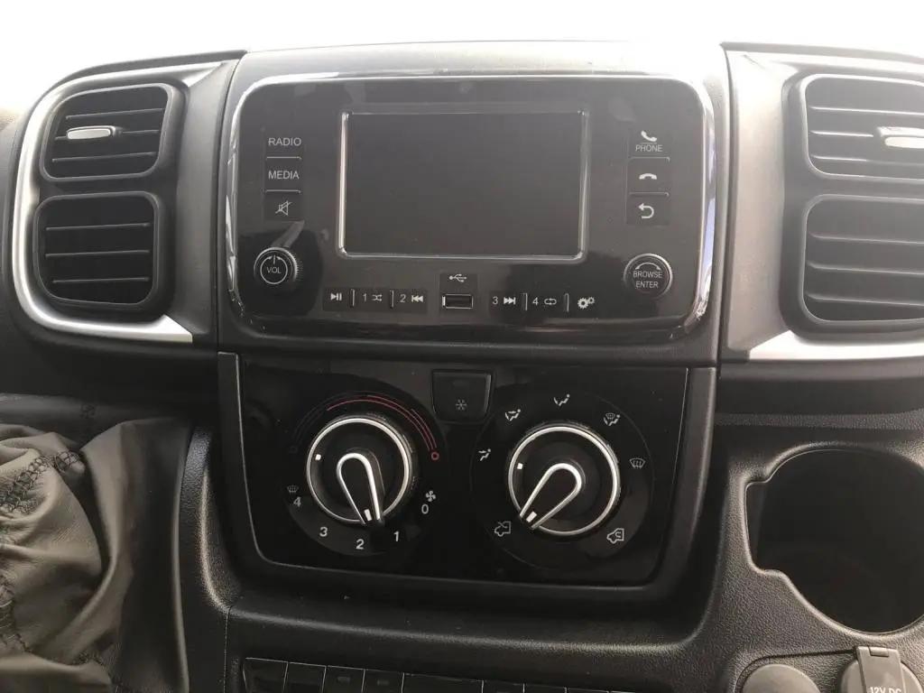 Peugeot Boxer valník kabina 3500 L3 2,2 BlueHDi / 103kW