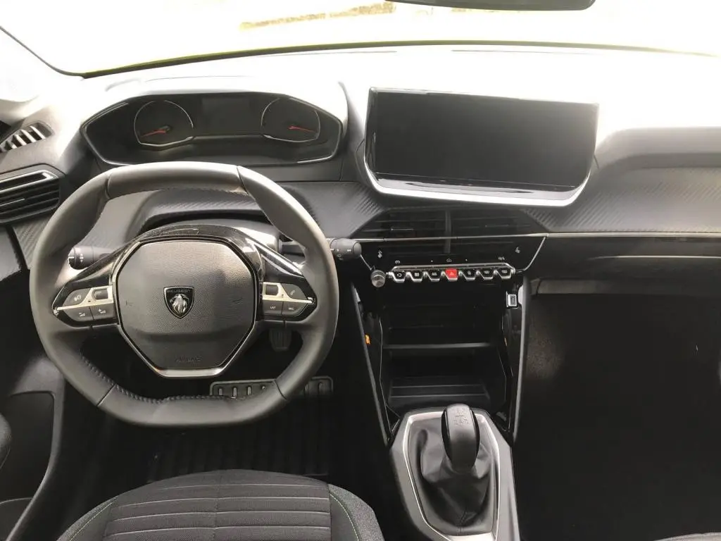 Peugeot 208 STYLE S&S MAN6 1,2 PureTech / 74kW
