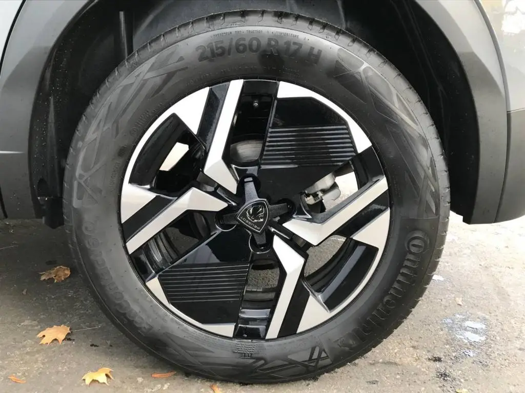 Peugeot 2008 ALLURE Hybrid  1,2 145 e-DCS6 / 107kW