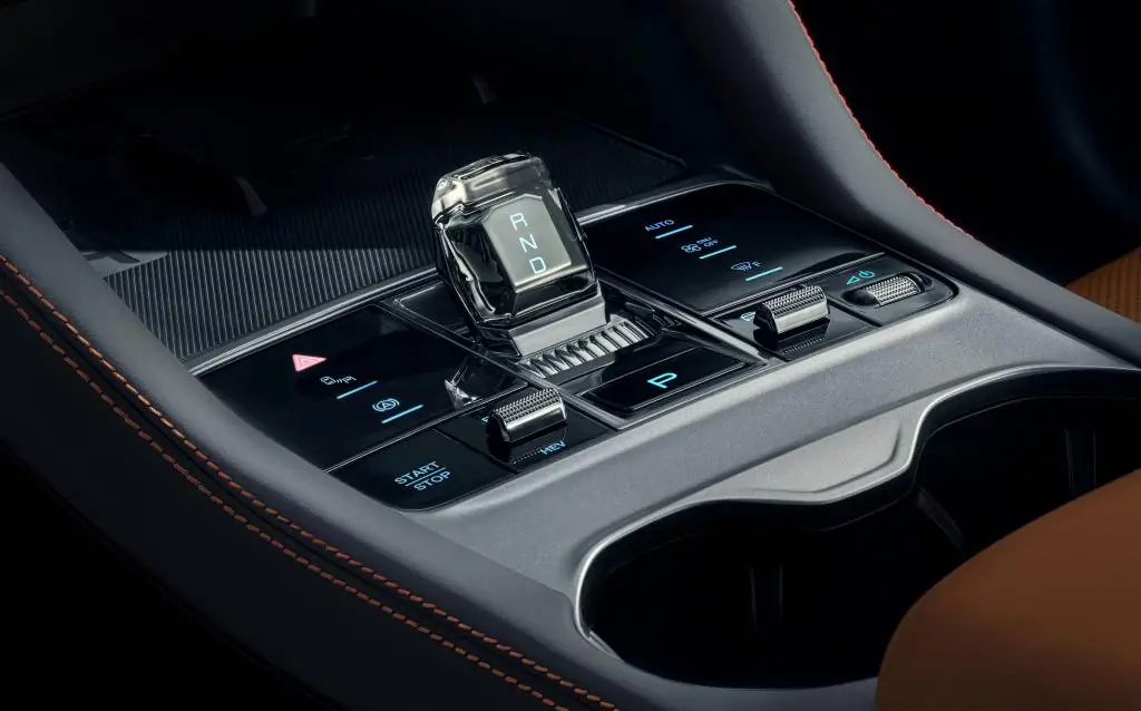 BYD SEAL U DM-i  Comfort 1,5 / 160kW