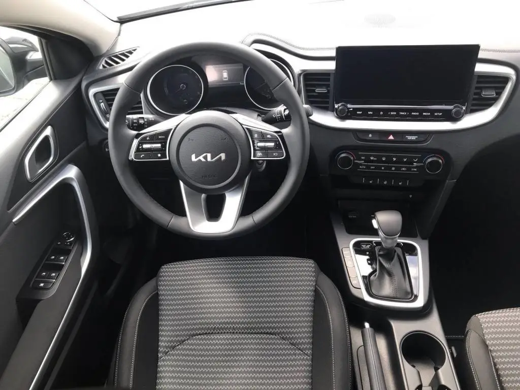 KIA Ceed SW CD TOP 7DCT 1,5 T-GDi / 103kW