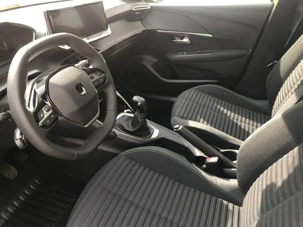 Peugeot 208 STYLE S&S MAN6 1,2 PureTech / 74kW