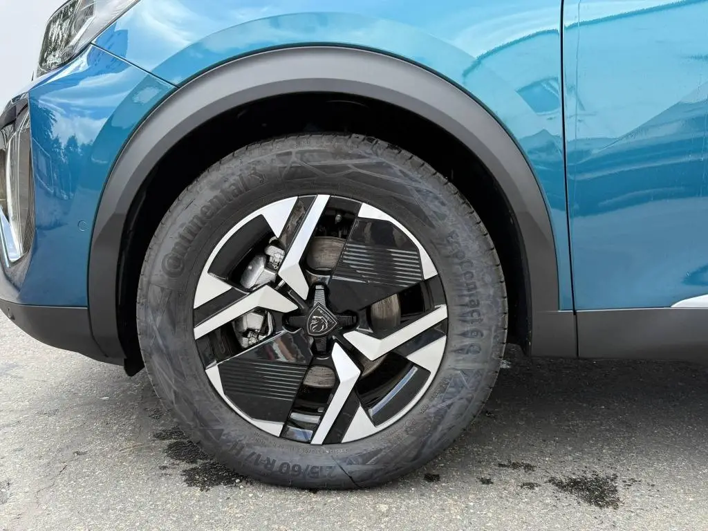 Peugeot 2008 ALLURE Hybrid  1,2 145 e-DCS6 / 107kW