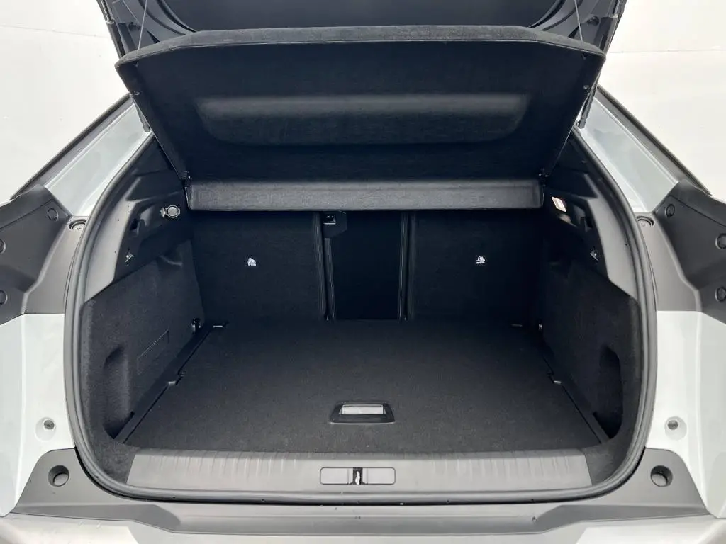 Peugeot 3008 ALLURE Hybrid e-DCS6 1,2 / 107kW