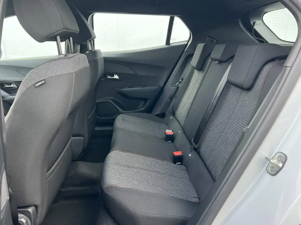 Peugeot 2008 STYLE S&S MAN6 1.2 PureTech / 75kW