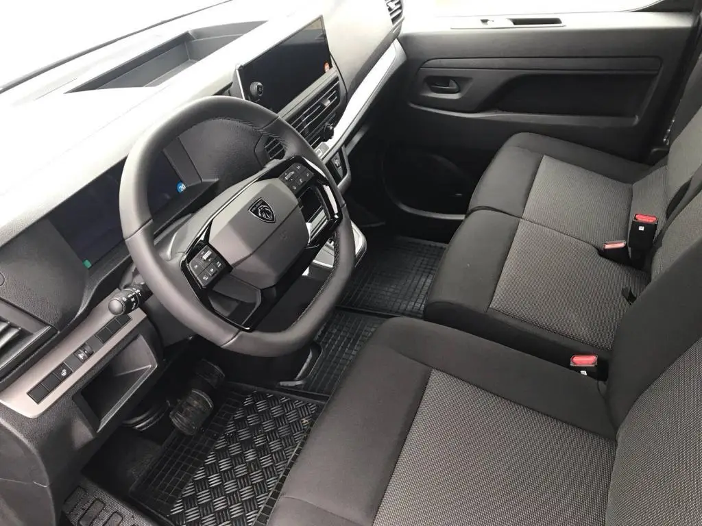 Peugeot Expert L3 MAN6 2,2 BlueHDi / 110kW
