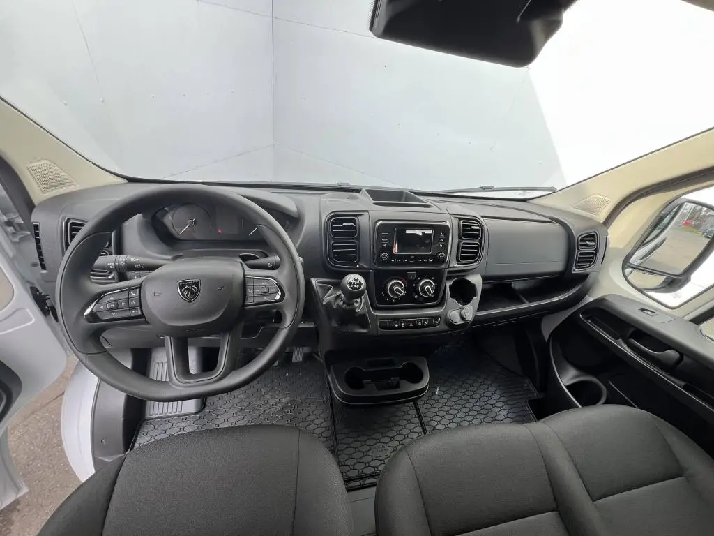 Peugeot Boxer Furgon  3000 L2H1  2,2 BlueHDi S&S MAN6 / 88kW