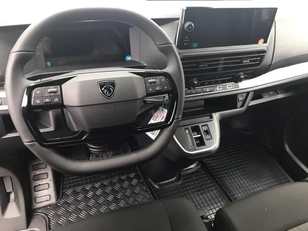 Peugeot Expert L3 MAN6 2,2 BlueHDi / 110kW