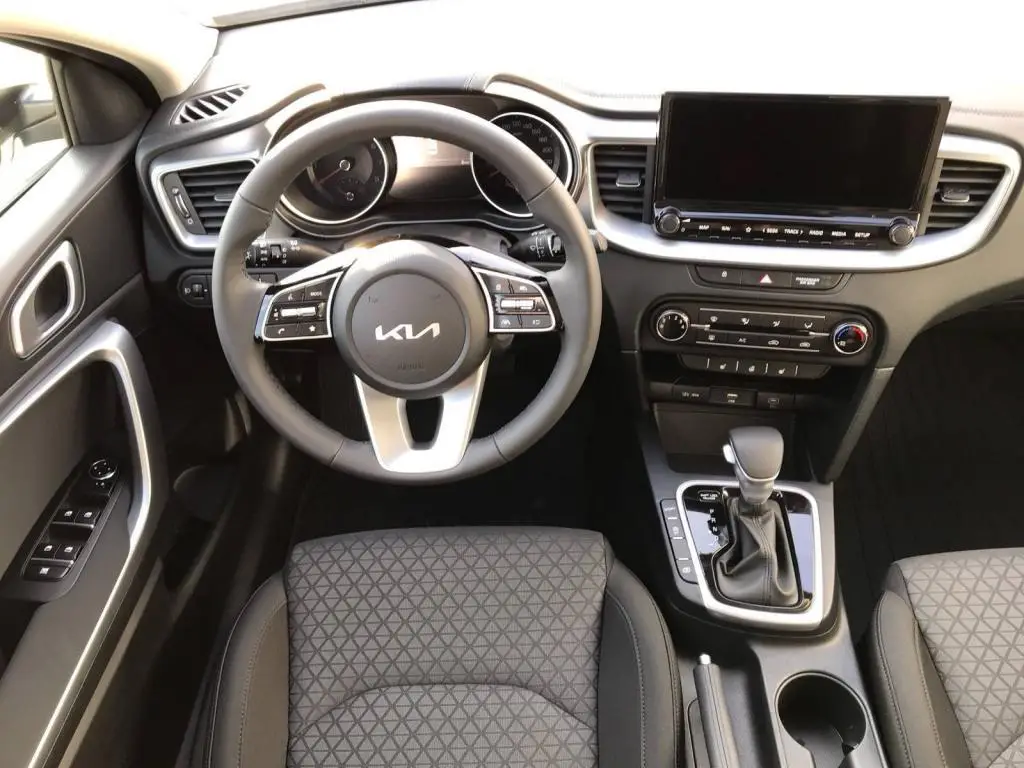 KIA Ceed SW CD SPIN 7DCT 1,5 T-GDi / 103kW