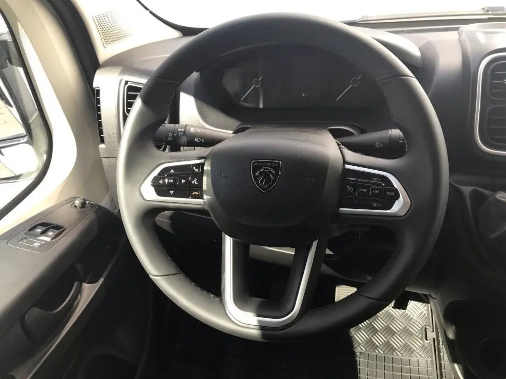 Peugeot Boxer Furgon 4350 L4H2 MAN6 2,2 BlueHDi / 132kW