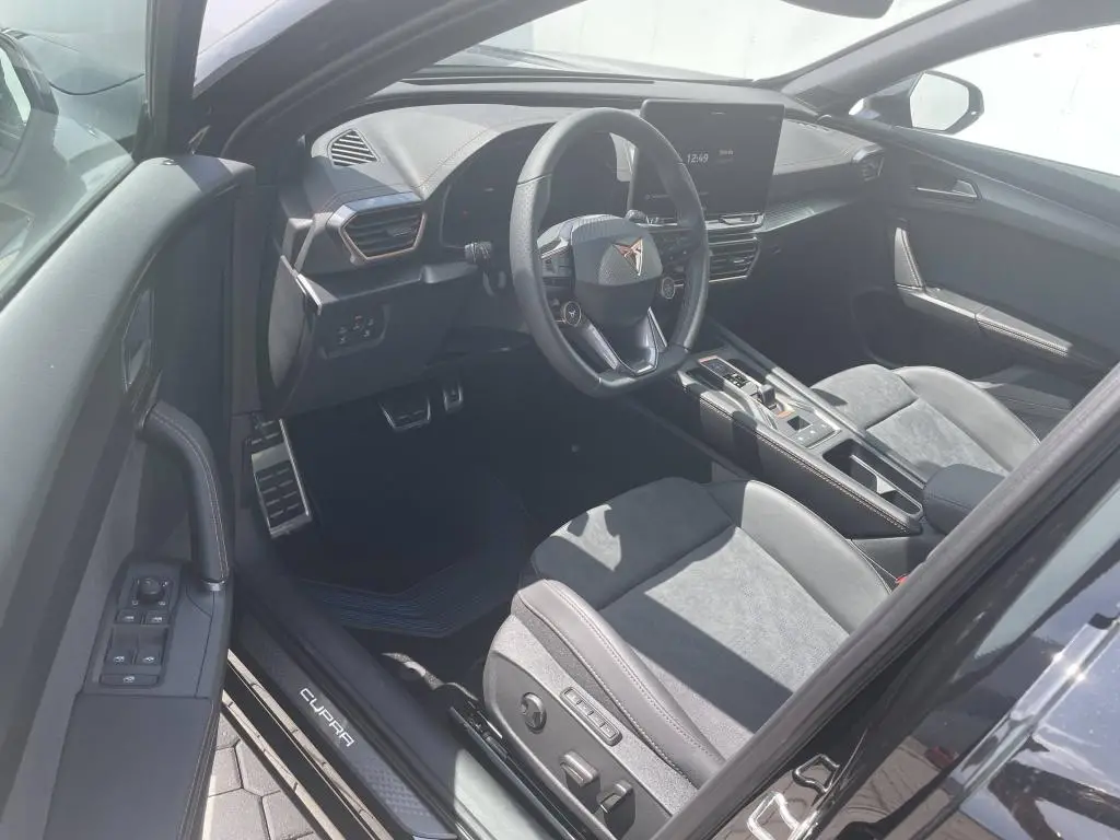 CUPRA Formentor DSG 4WD 2,0 TSI / 150kW