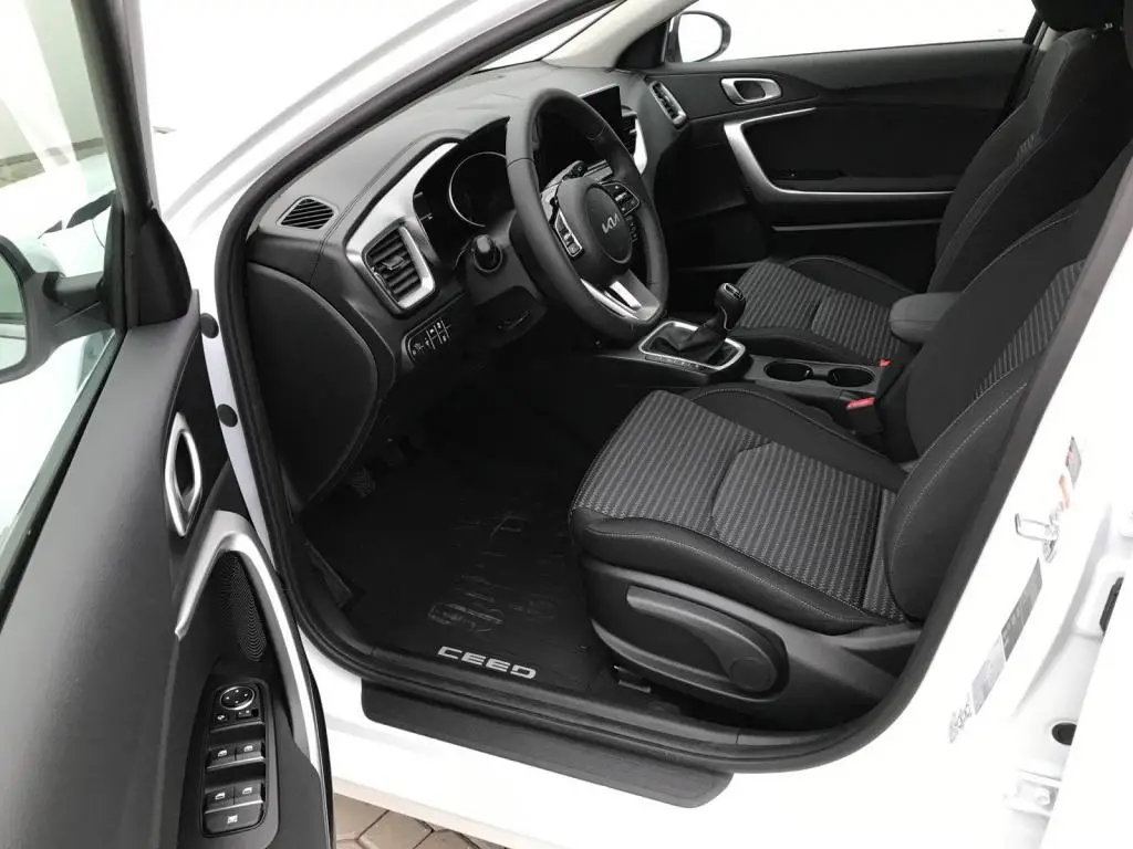 KIA Ceed SW CD TOP 1,5 T-GDi / 103kW