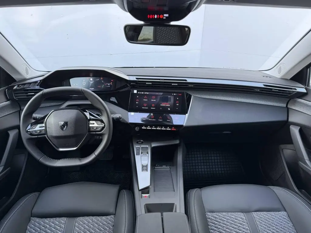 Peugeot 308 SW ALLURE Hybrid  e-DCS6 1.2 / 107kW