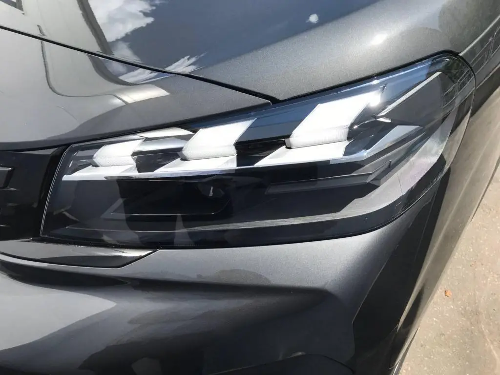 Peugeot Expert L2 2,2 BlueHDi  EAT8 / 110kW