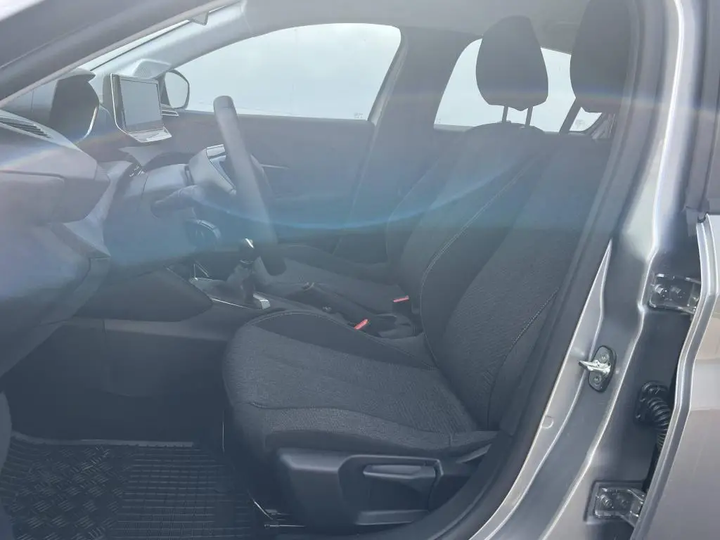 Peugeot 208 STYLE S&S MAN6 1,2 PureTech / 74kW