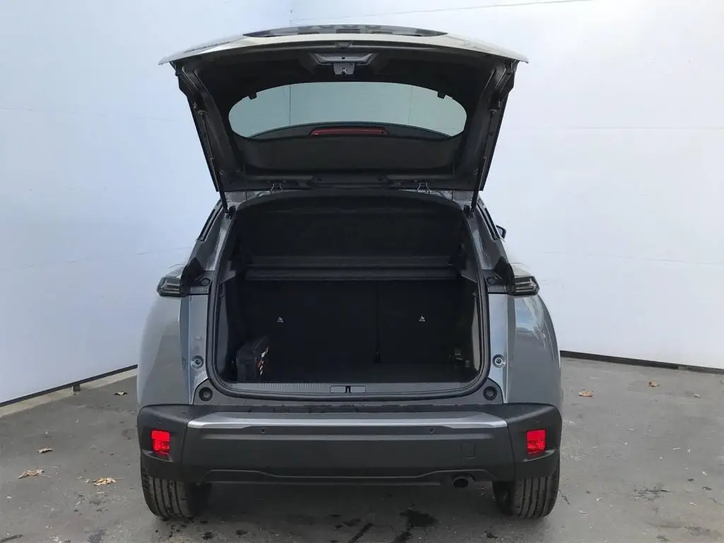 Peugeot 2008 ALLURE 100 S&S MAN6 1,2 PureTech / 74kW