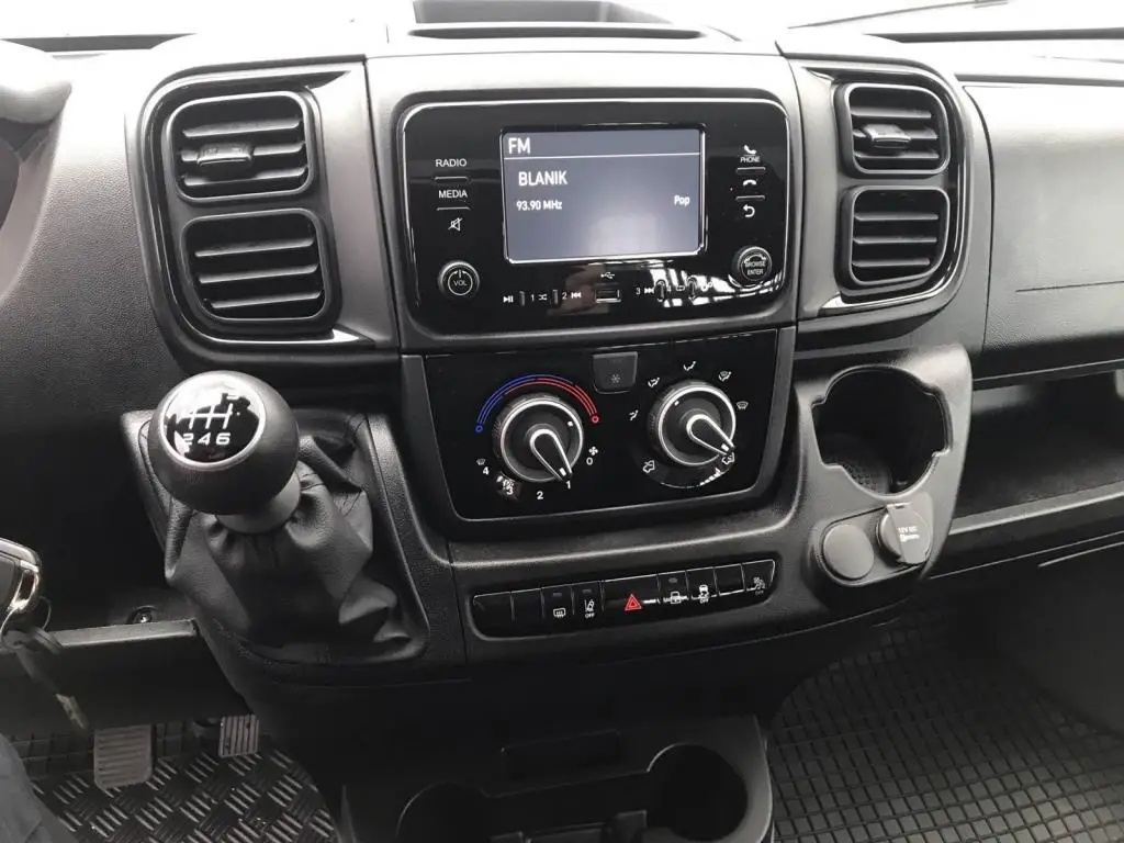 Peugeot Boxer valník kabina 3500 L3 2,2 BlueHDi / 103kW