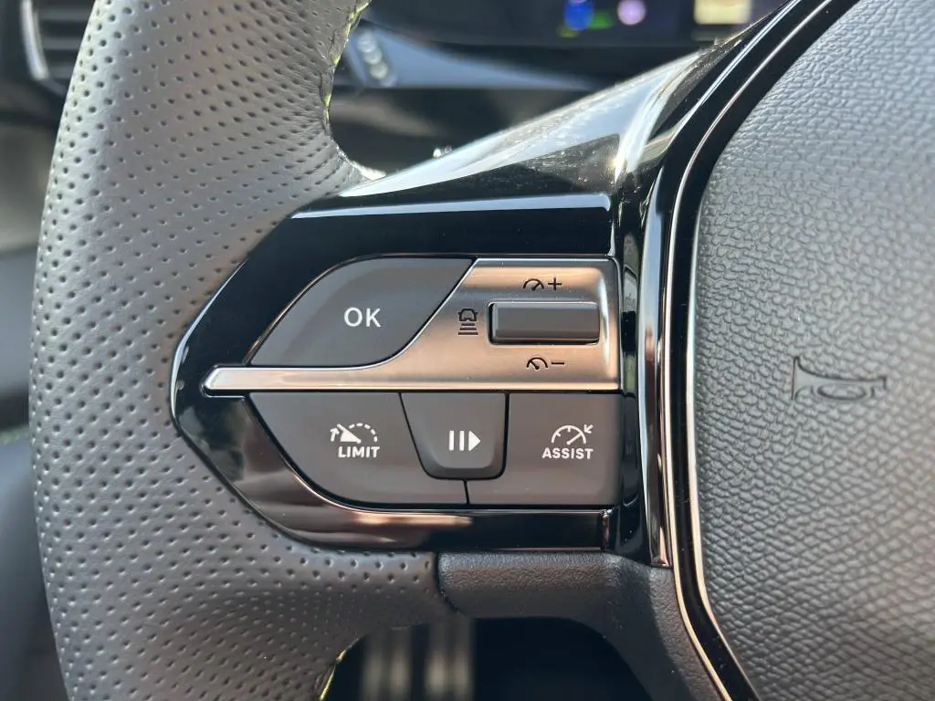 Peugeot 408 GT 240 e-DCS7 1,6 PureTech / 177kW