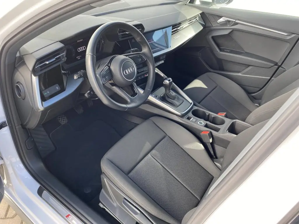 Audi A3 Limuzína S-line 2,0TDI / 110kW