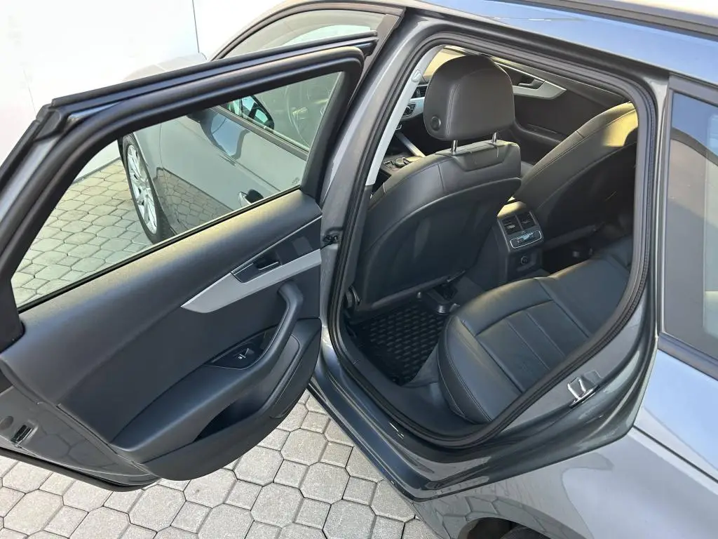 Audi A4 Avant  Quattro 2,0TDI  / 140kW