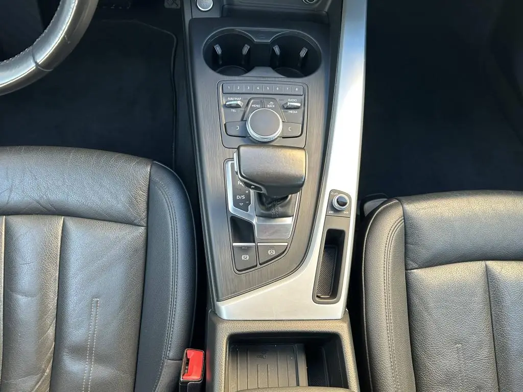 Audi A4 Avant  Quattro 2,0TDI  / 140kW