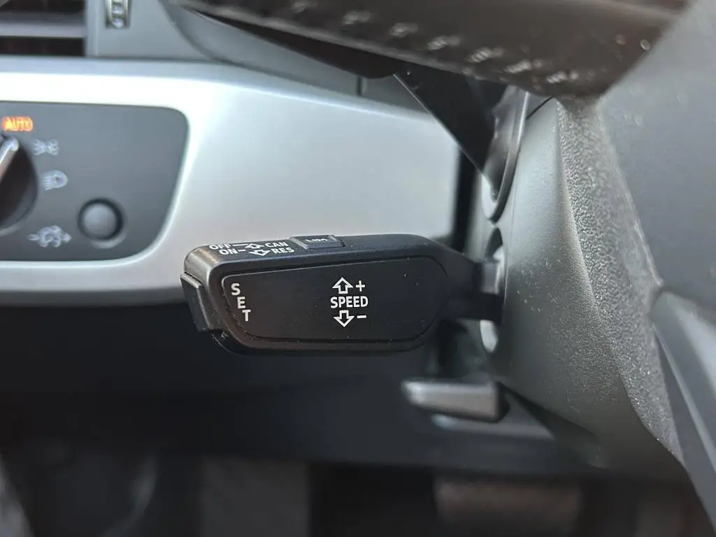 Audi A4 Avant  Quattro 2,0TDI  / 140kW