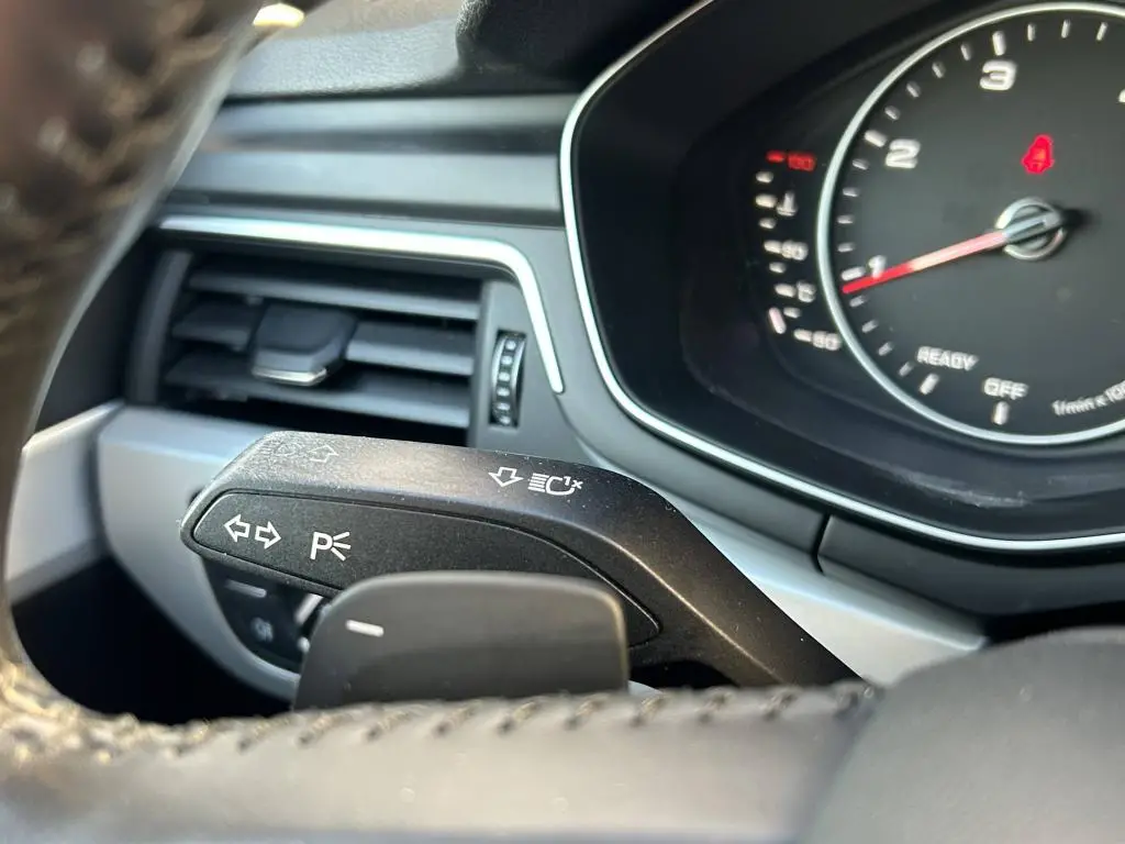 Audi A4 Avant  Quattro 2,0TDI  / 140kW