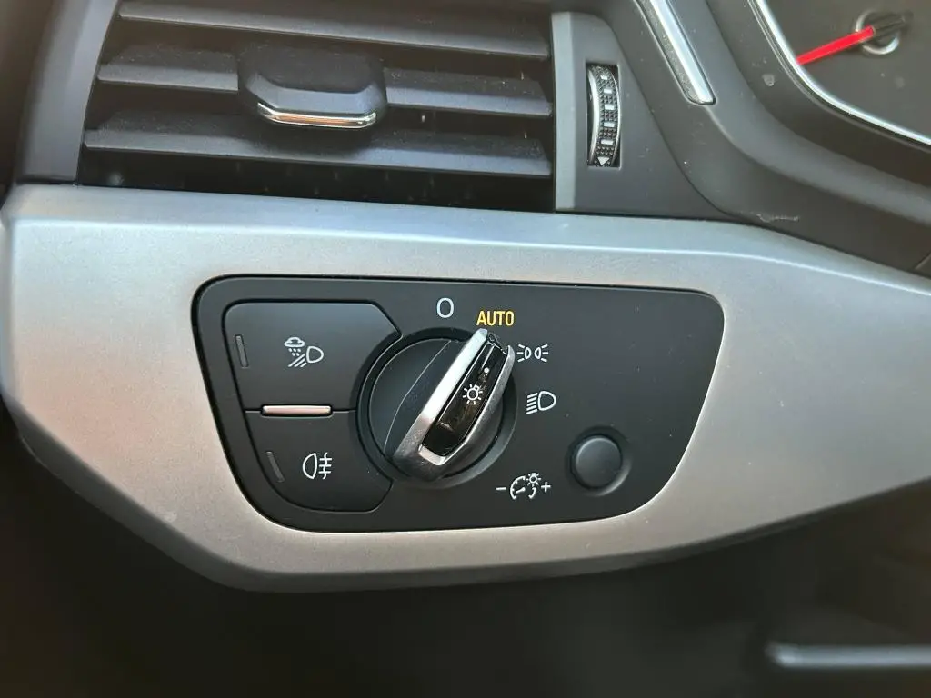 Audi A4 Avant  Quattro 2,0TDI  / 140kW