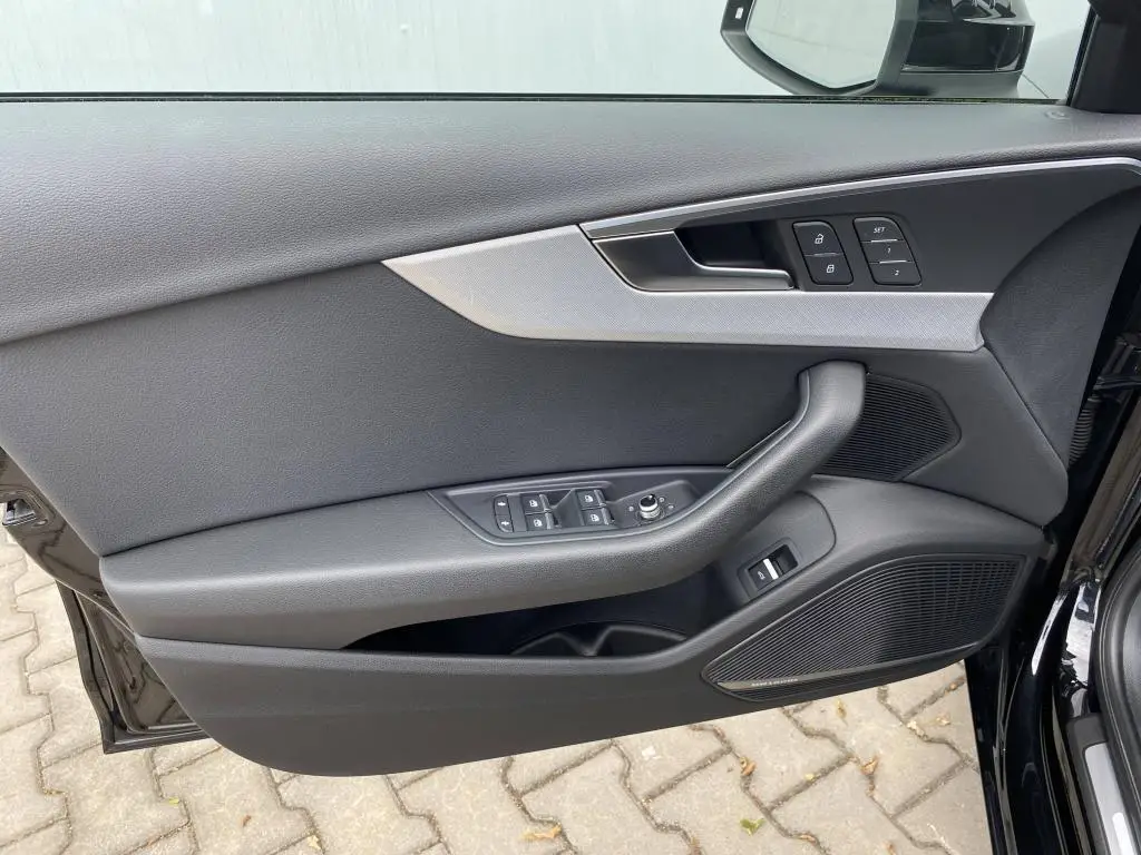Audi A4 Avant  Quattro 2,0TDI  / 140kW