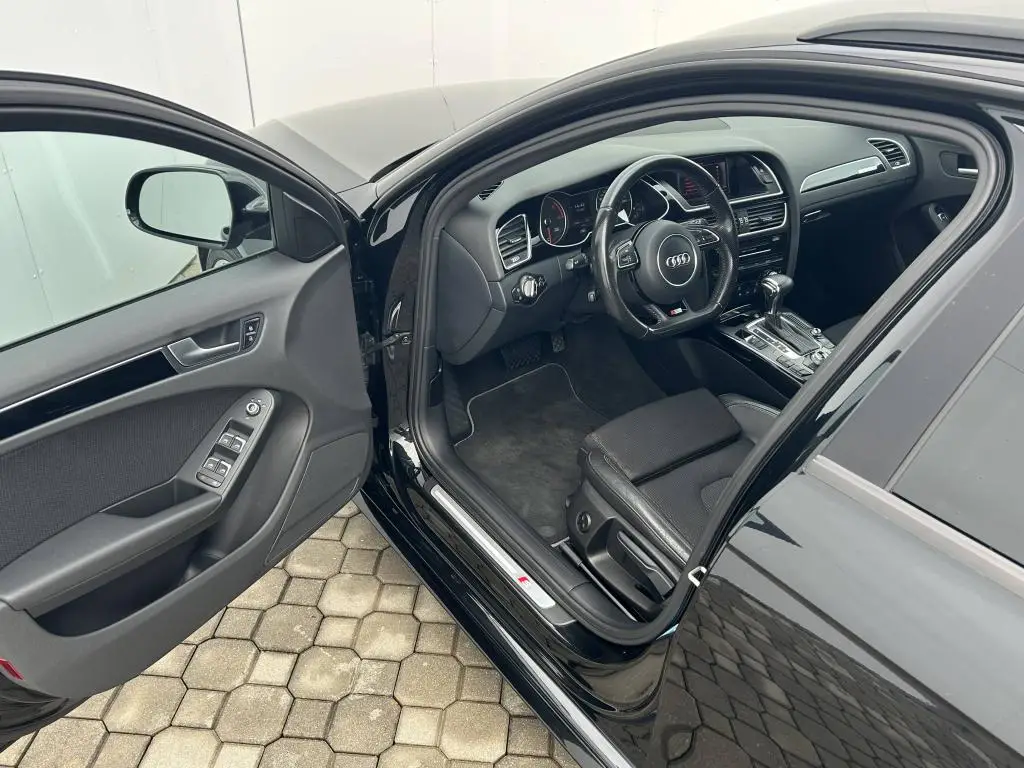 Audi A4 Avant Quattro S-Line 2,0TDI / 130kW