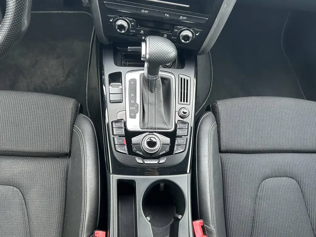 Audi A4 Avant Quattro S-Line 2,0TDI / 130kW