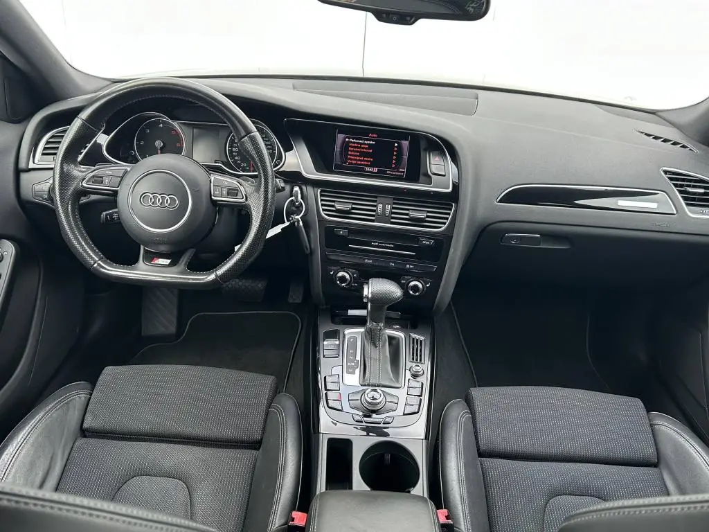 Audi A4 Avant Quattro S-Line 2,0TDI / 130kW