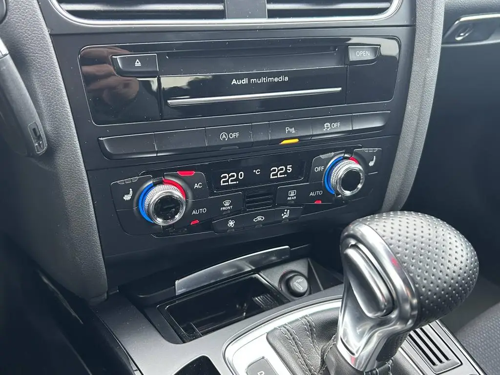 Audi A4 Avant Quattro S-Line 2,0TDI / 130kW