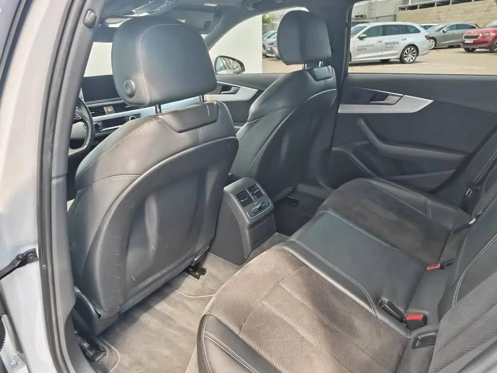 Audi A4 Avant S-Line 2,0 TSI 185 kW Quattro 7ST 2,0TFSI  / 185kW