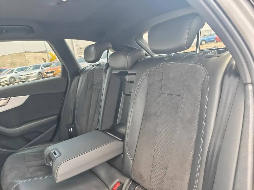Audi A4 Avant S-Line 2,0 TSI 185 kW Quattro 7ST 2,0TFSI  / 185kW