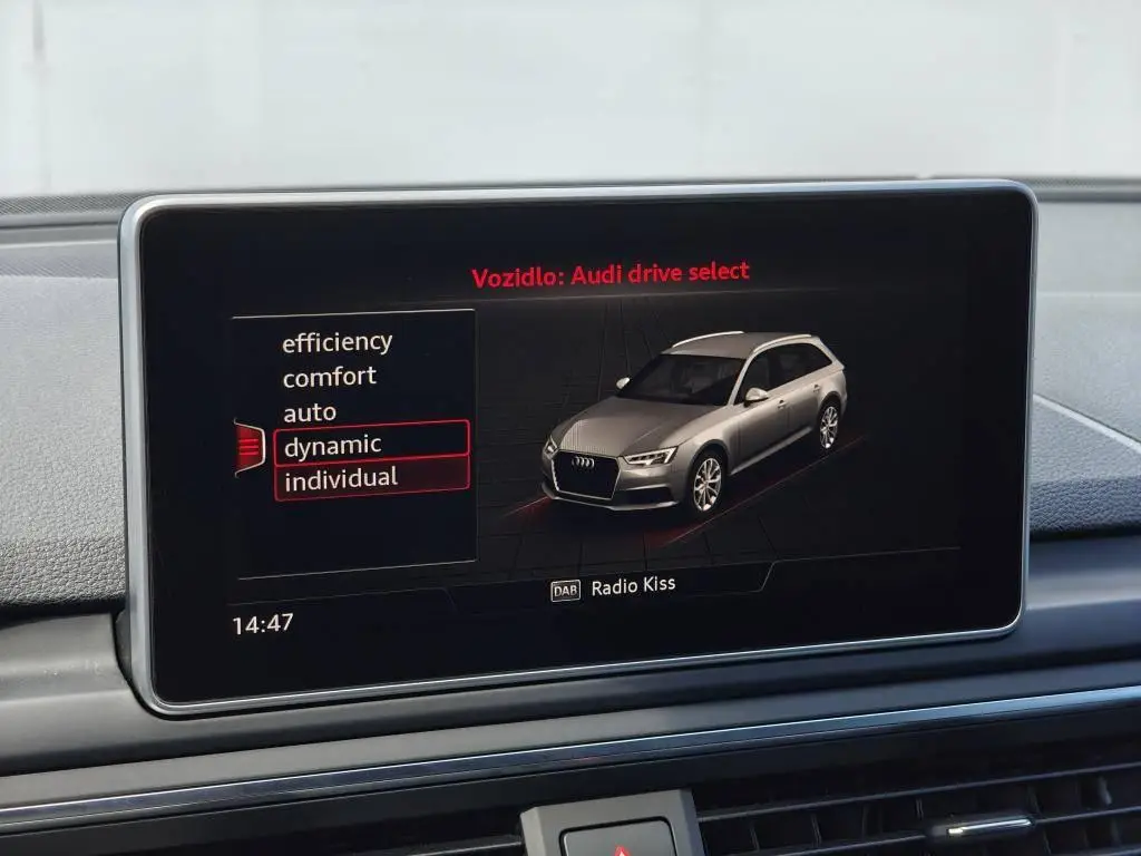 Audi A4 Avant S-Line 2,0 TSI 185 kW Quattro 7ST 2,0TFSI  / 185kW