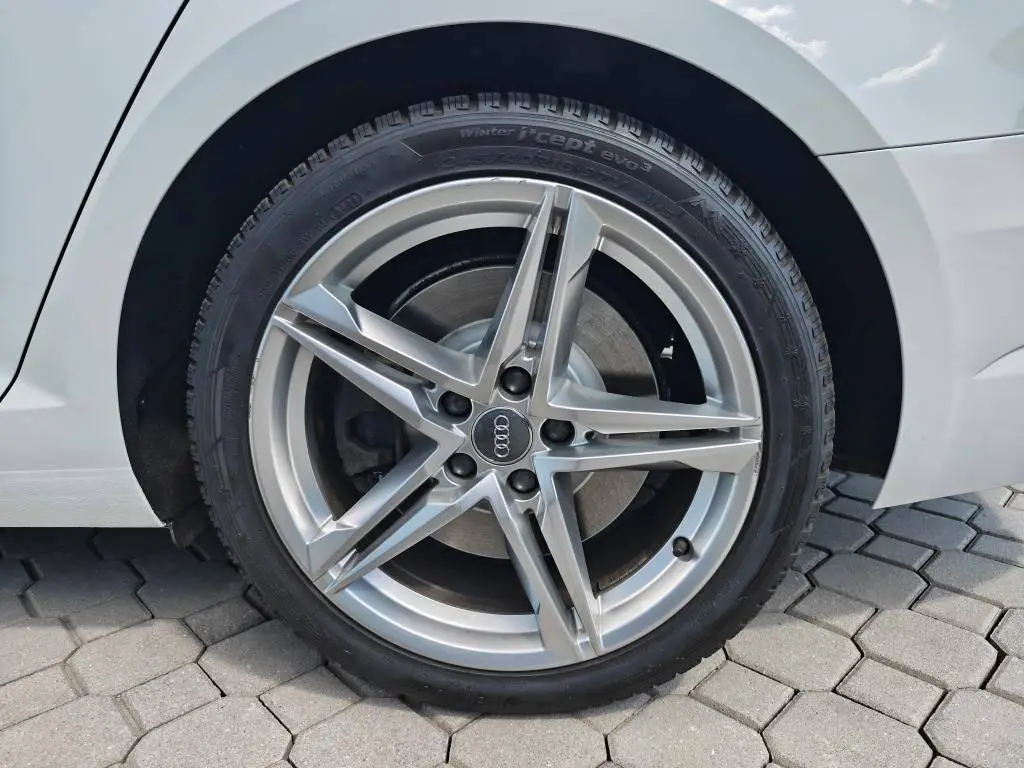 Audi A4 Avant S-Line 2,0 TSI 185 kW Quattro 7ST 2,0TFSI  / 185kW