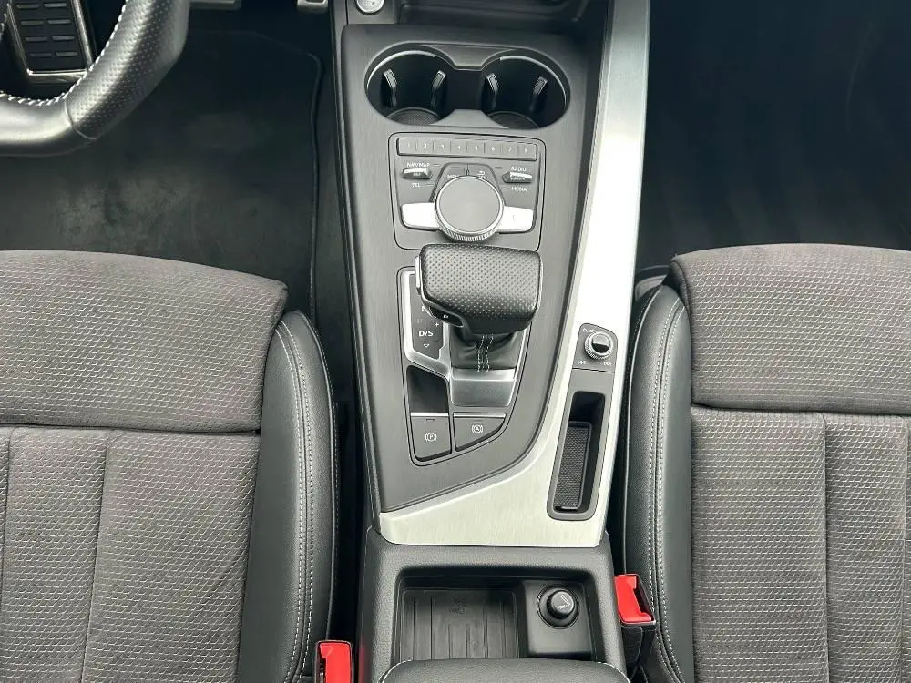 Audi A4 Avant Sline 40 7ST Quattro 2,0TDI  / 140kW