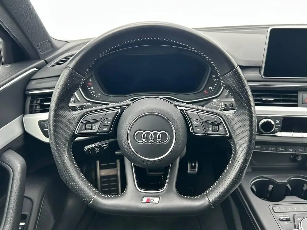 Audi A4 Avant Sline 40 7ST Quattro 2,0TDI  / 140kW