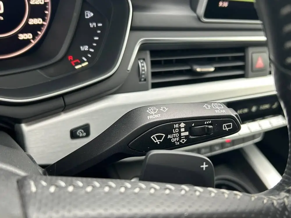 Audi A4 Avant Sline 40 7ST Quattro 2,0TDI  / 140kW