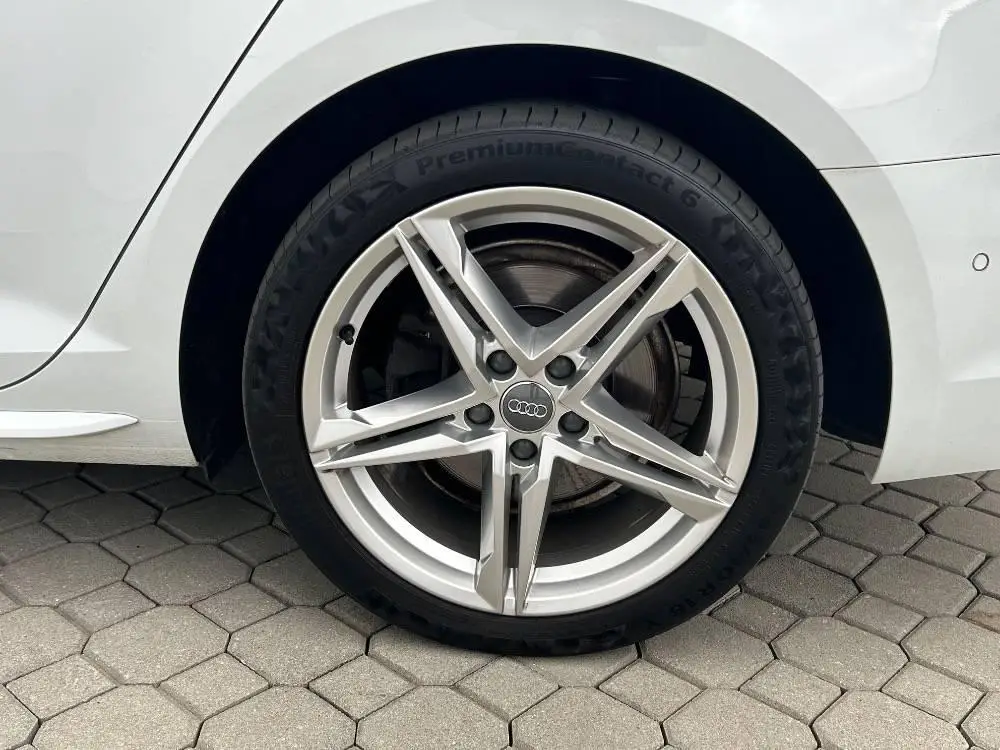 Audi A4 Avant Sline 40 7ST Quattro 2,0TDI  / 140kW