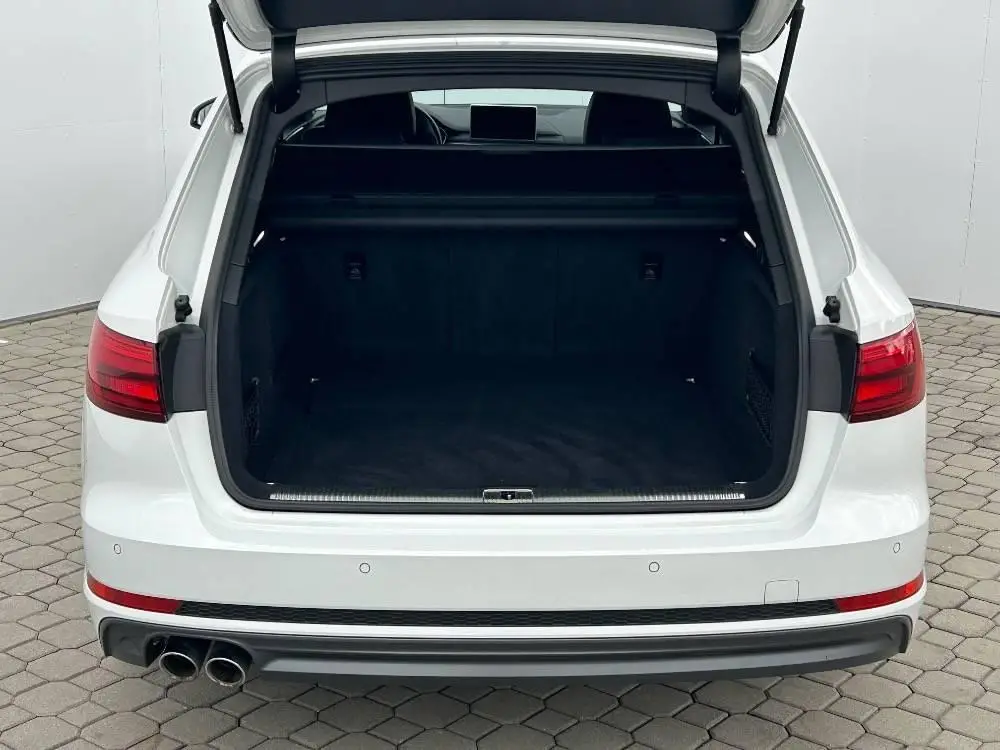 Audi A4 Avant Sline 40 7ST Quattro 2,0TDI  / 140kW