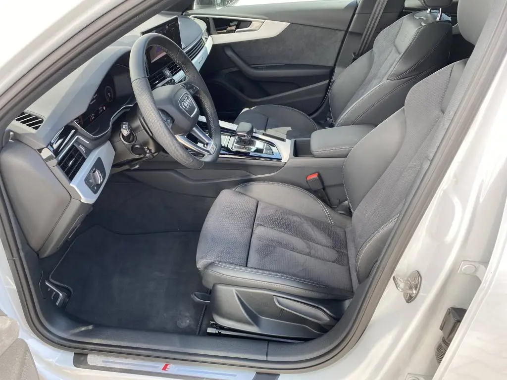 Audi A4 Avant Sline 7ST Quattro 2,0TDI  / 150kW