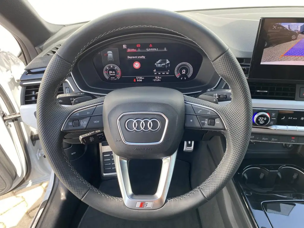 Audi A4 Avant Sline 7ST Quattro 2,0TDI  / 150kW