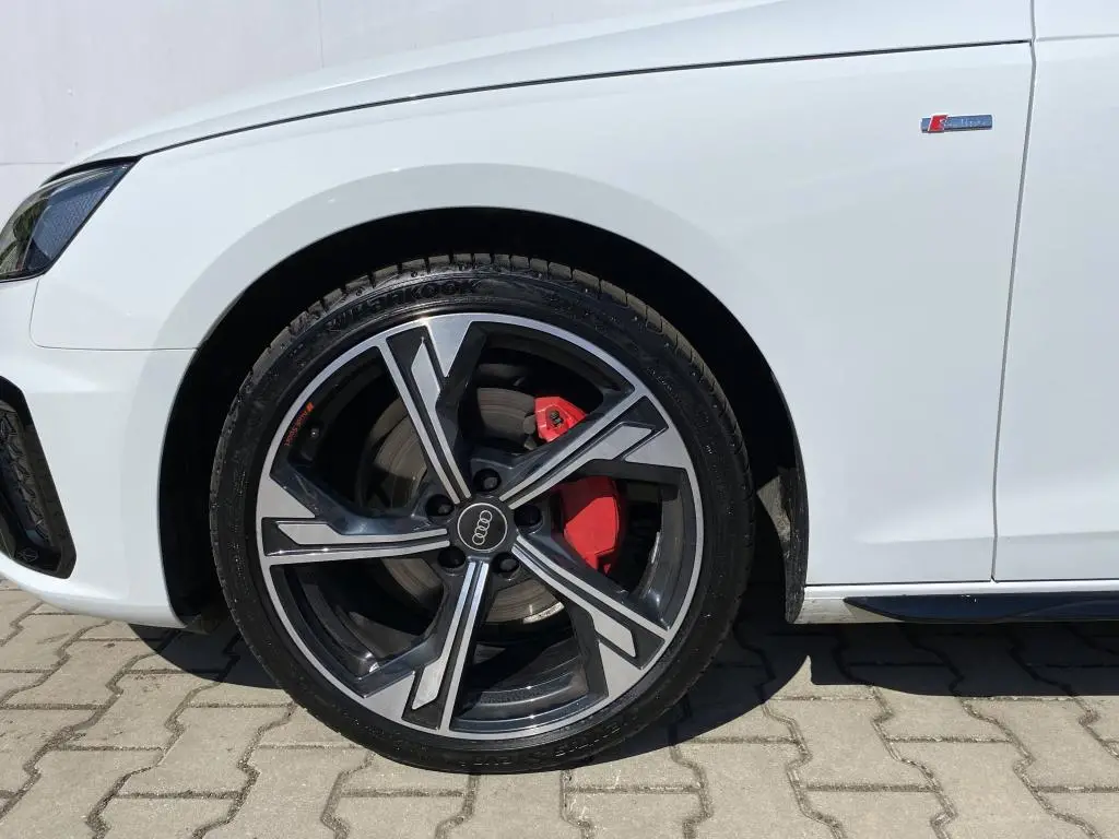 Audi A4 Avant Sline 7ST Quattro 2,0TDI  / 150kW