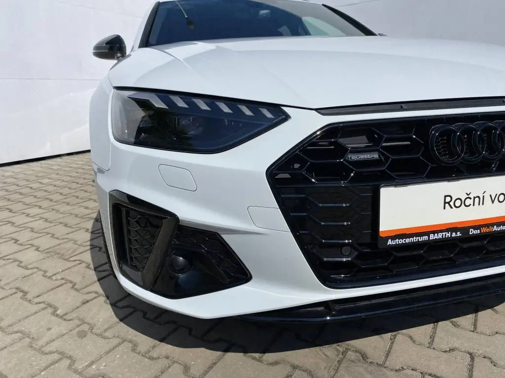 Audi A4 Avant Sline 7ST Quattro 2,0TDI  / 150kW
