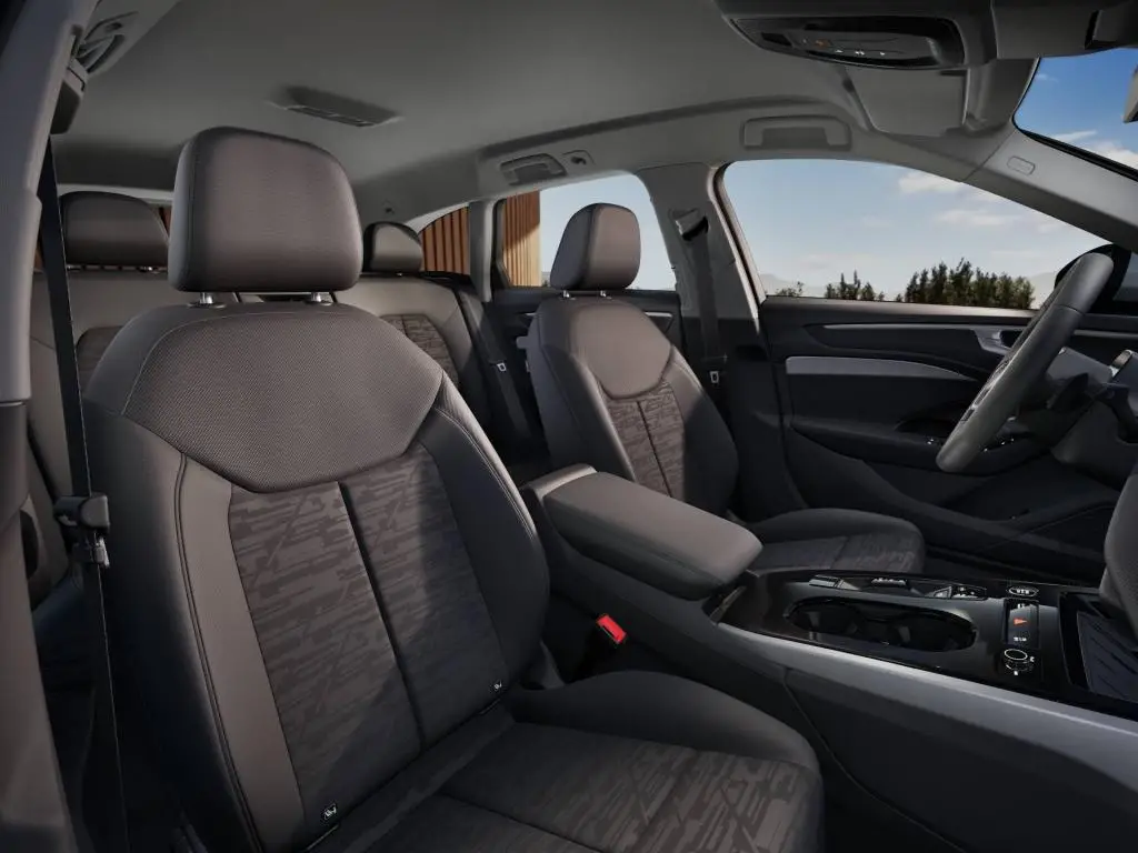 Audi A6 Avant 3.0 TDI quattro 220 kW STR