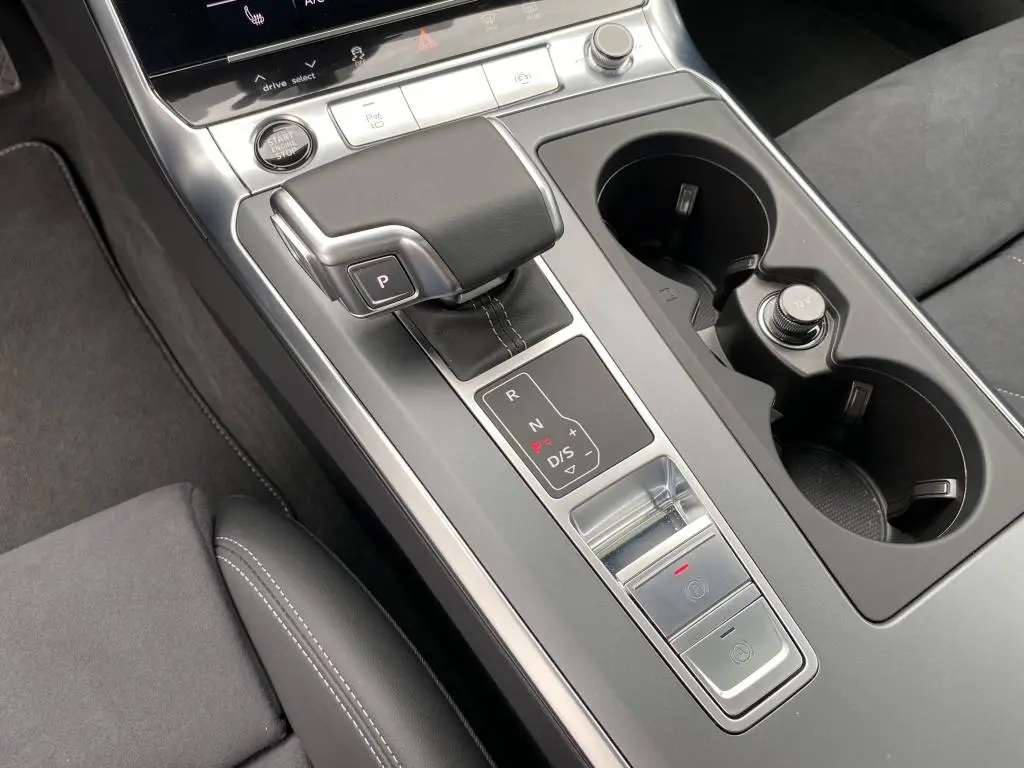 Audi A6 Avant 40 Sline quattro ST7 2,0TDI / 150kW