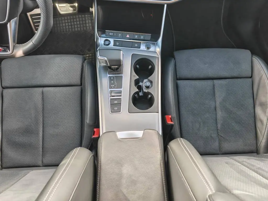 Audi A6 Avant 40 Sline ST7 2,0TDI / 150kW
