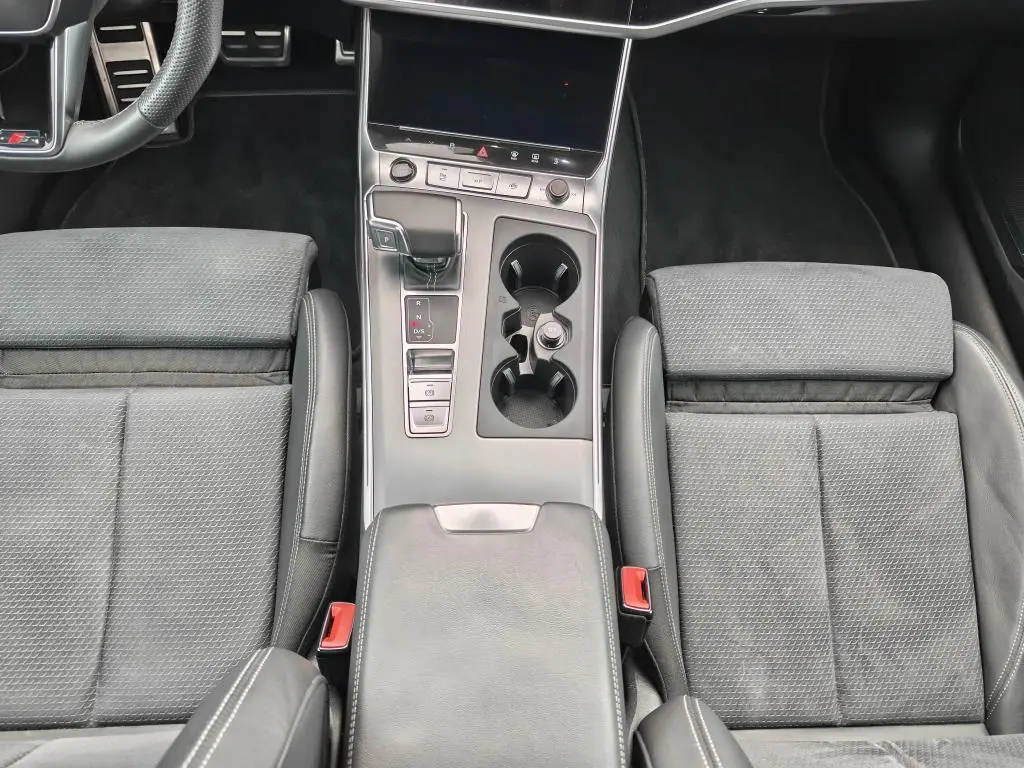 Audi A6 Avant 45 Sport Quattro 7ST 3,0TDI / 180kW